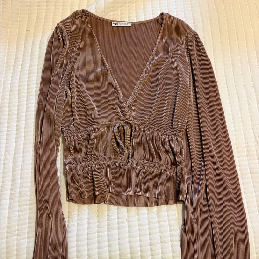 Zara Gold Ribbed V-Neck Blouse